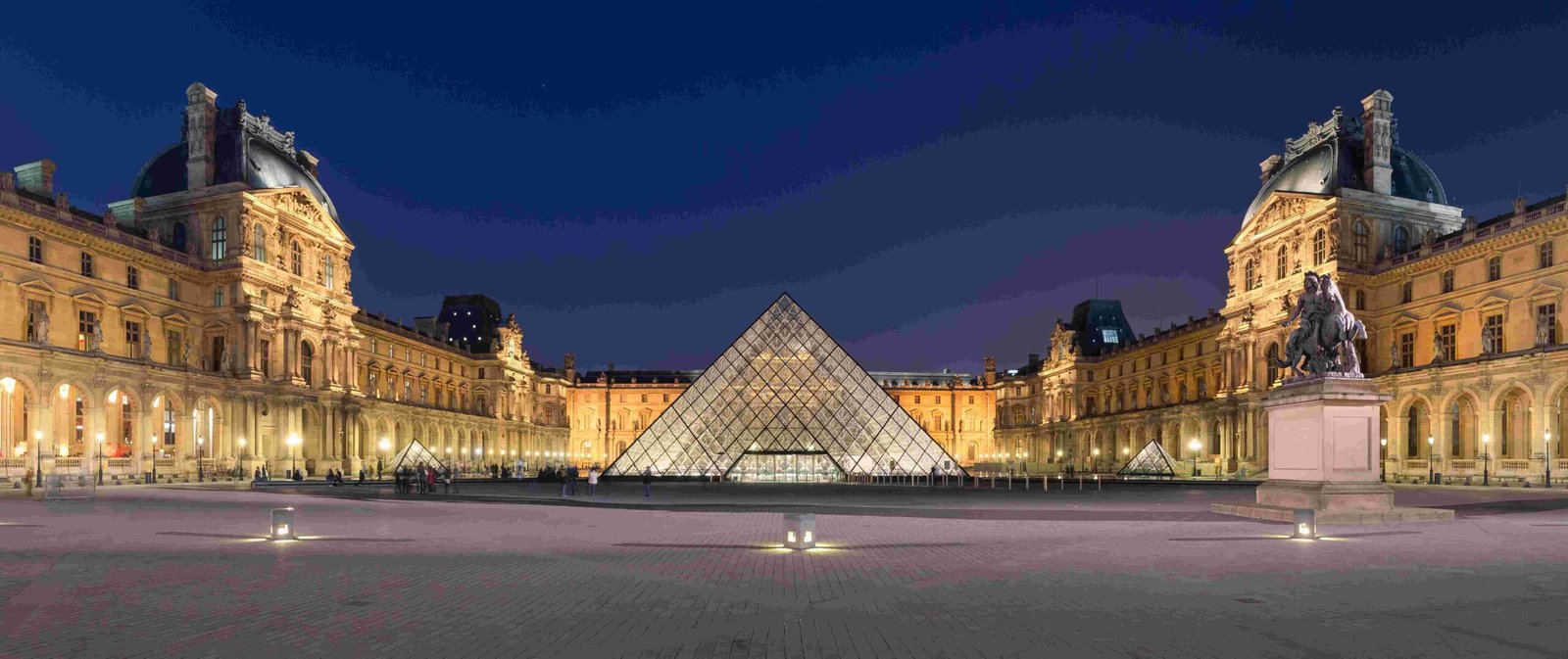 the louvre museum architect