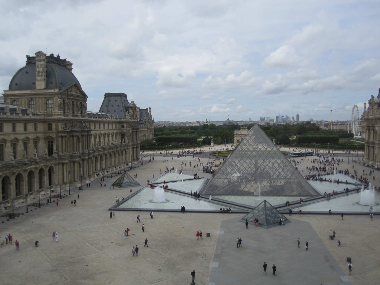 louvre museum first arrondissment